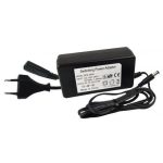   Dugaszos 230 V / 12 V-os 5A terhelhetőségű asztali tápegység
