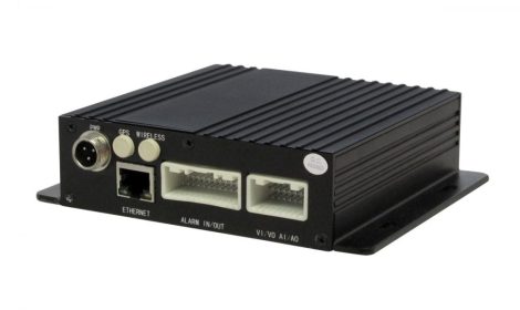  EuroVideo EVD-M04100A4D 4 csatornás mobil DVR, 25 fps/D1, 2x32 GB SD kártya, 4 videó, 4 audio bemenet, 12 VDC