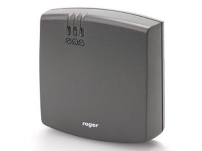  ROGER PR621 proximity olvasó beépített vezérlővel, EM 125 kHz, egy átjáró kétirányú vezérlése